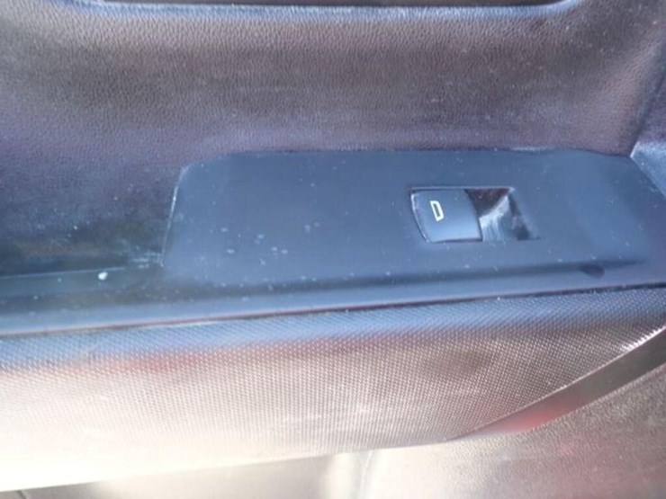 2022-chevrolet-2500hd-image-30