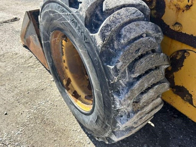 2009-caterpillar-232b2-image-38