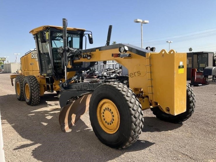 2011-deere-672g-image-4