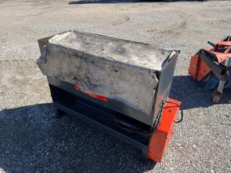 kubota-f2690-image-73