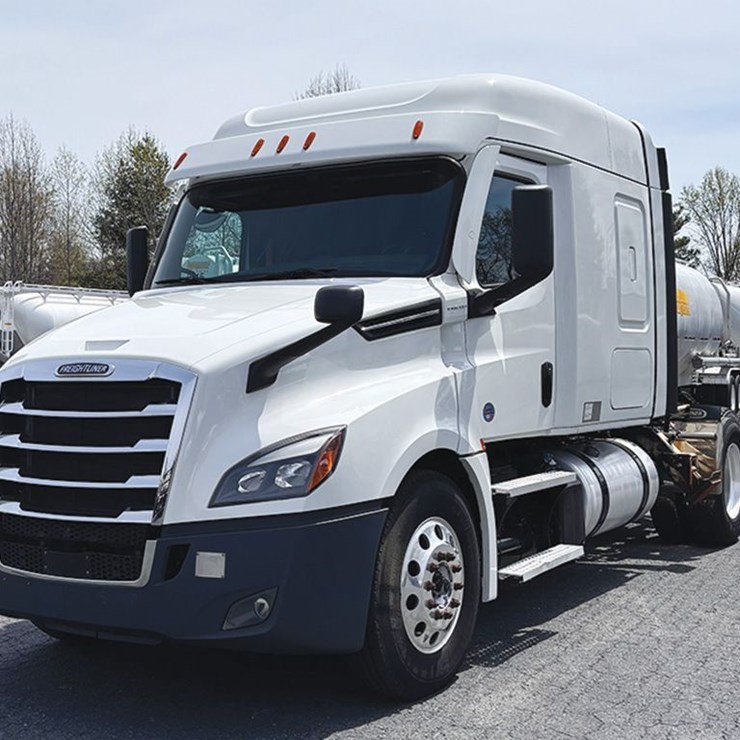 2022 FREIGHTLINER CASCADIA 126
