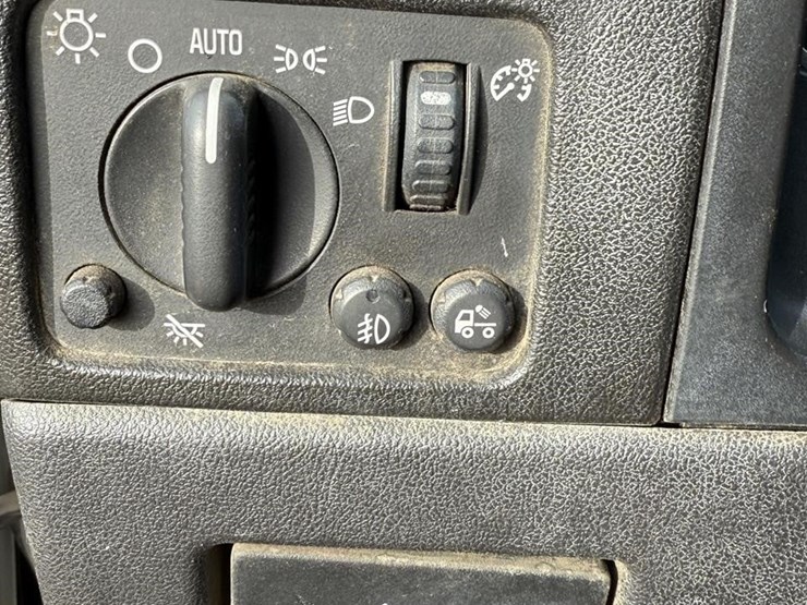 2010-chevrolet-colorado-image-17