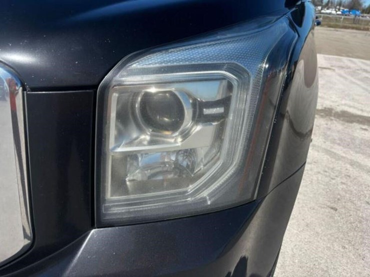 2016-gmc-yukon-denali-image-72