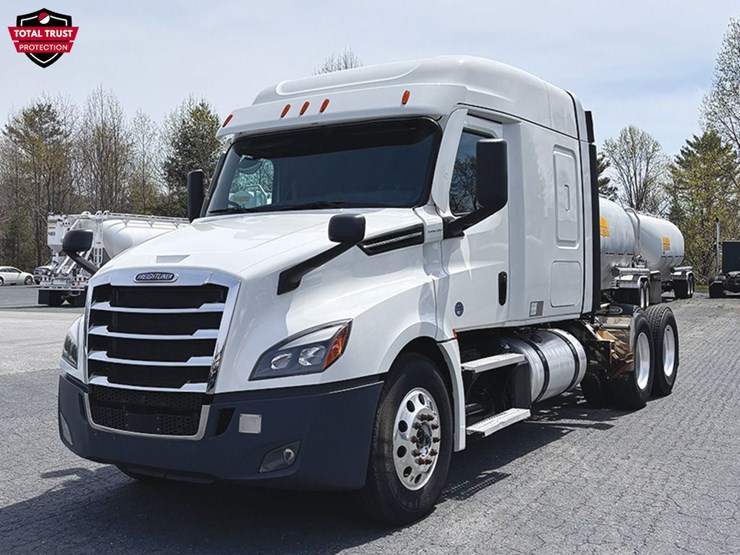 2022-freightliner-cascadia-126-image-1