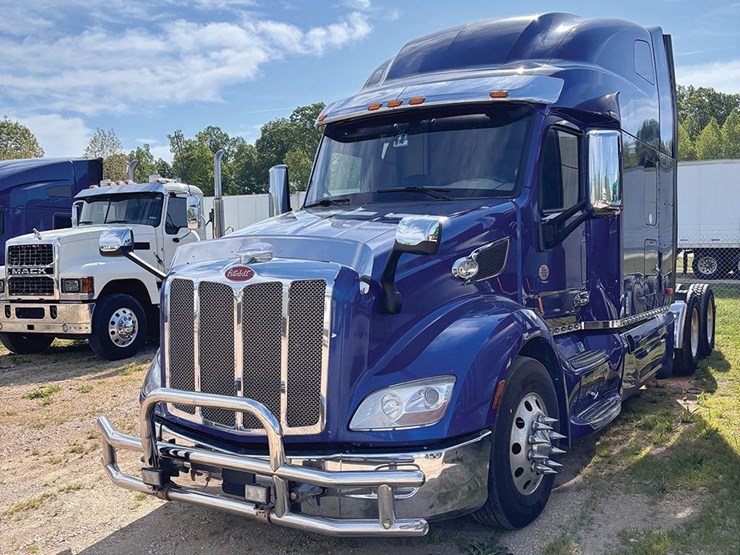 2019-peterbilt-579-image-2