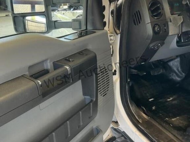 2016-ford-f350-image-26