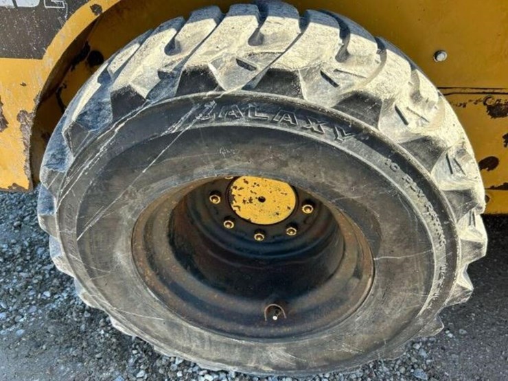 2009-caterpillar-232b2-image-47