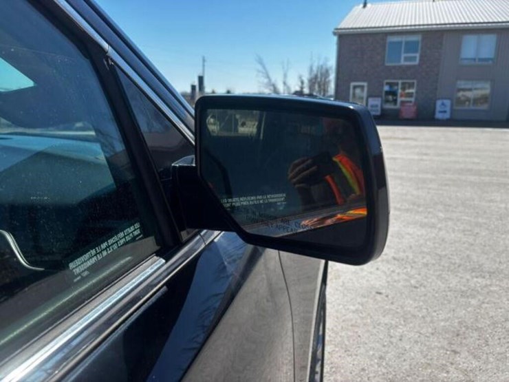 2016-gmc-yukon-denali-image-77