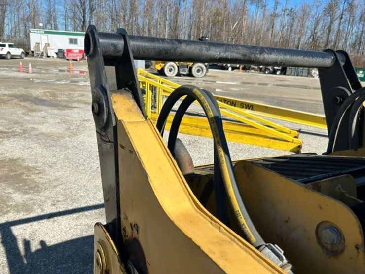 2009-caterpillar-232b2-image-29