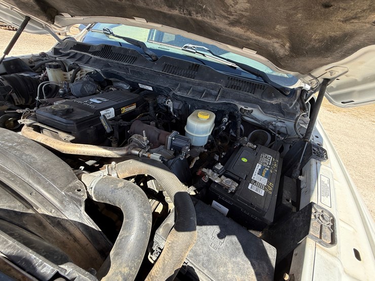 2014-ram-2500-tradesman-image-25