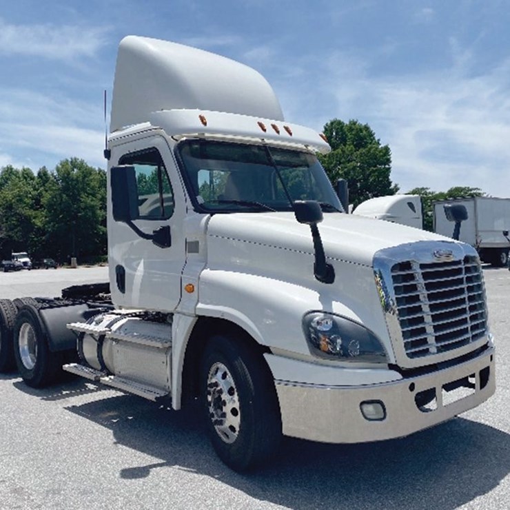 2017 FREIGHTLINER CASCADIA 125
