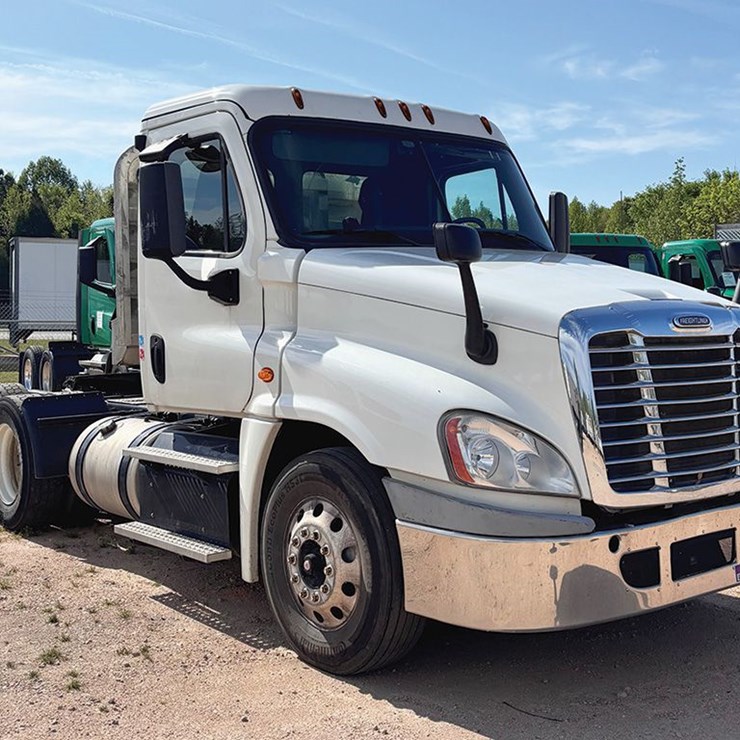 2016 FREIGHTLINER CASCADIA 125