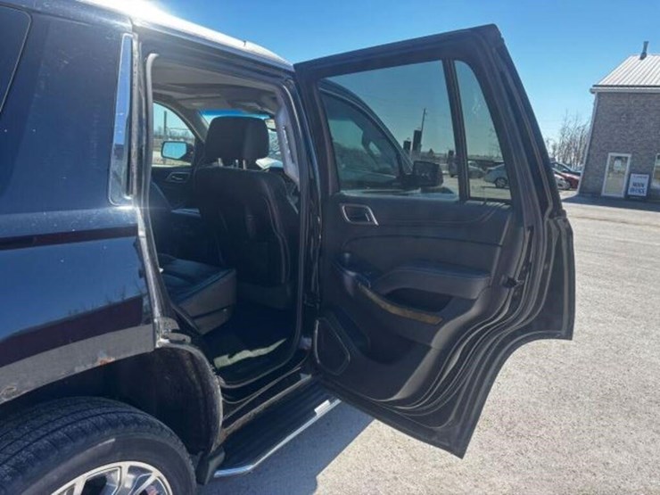 2016-gmc-yukon-denali-image-49