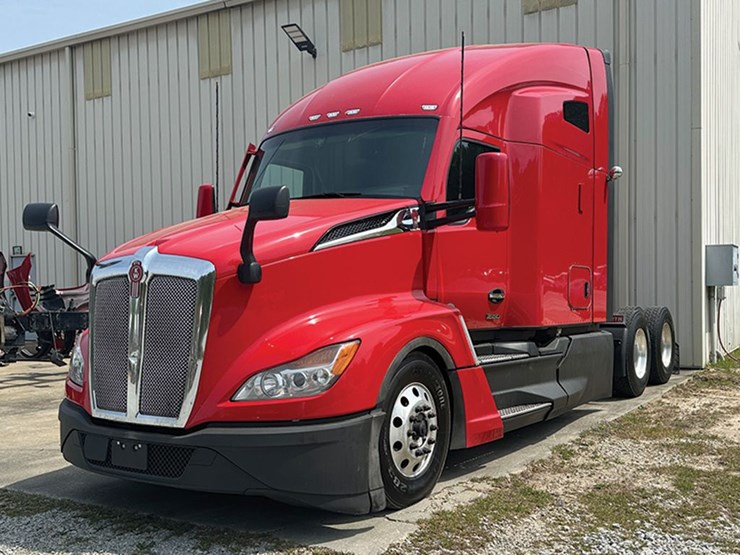 2024-kenworth-t680-image-2