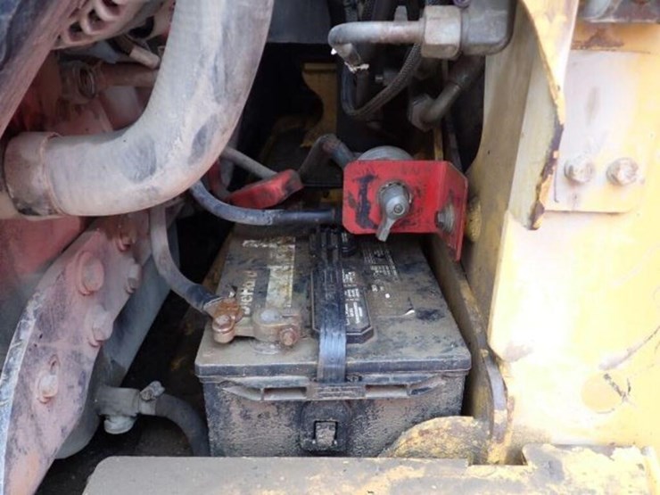 2010-caterpillar-232b-image-53