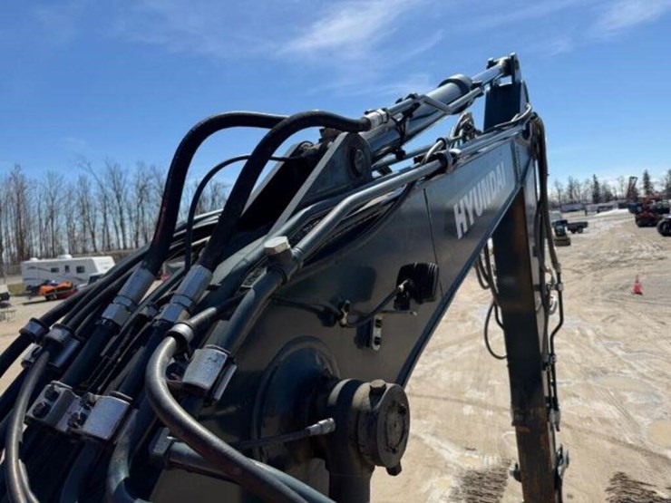 2023-hyundai-hx130a-lcr-image-41