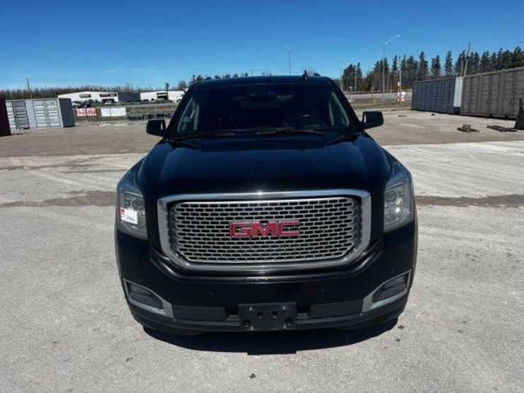 2016-gmc-yukon-denali-image-2