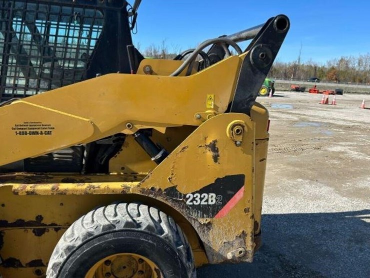 2009-caterpillar-232b2-image-28