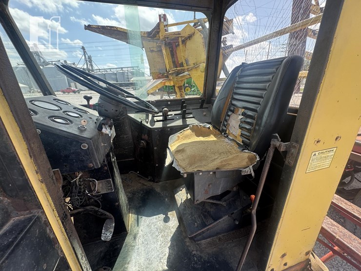 new-holland-1069-image-19