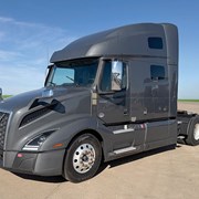 2022 VOLVO VNL 760