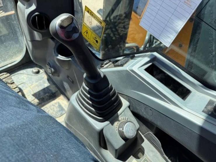 2023-hyundai-hx130a-lcr-image-19