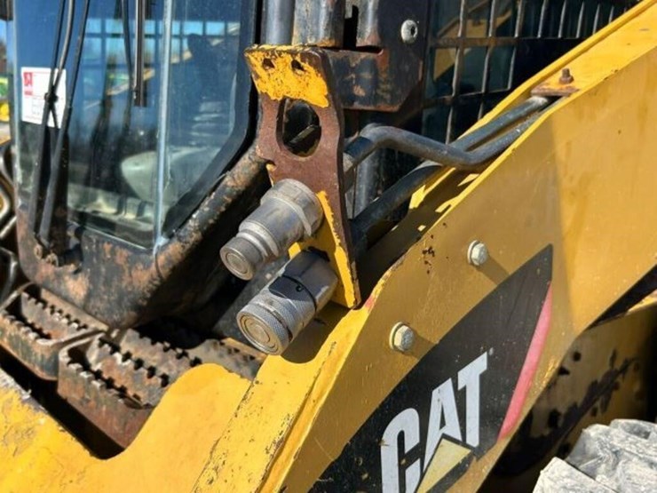 2009-caterpillar-232b2-image-34