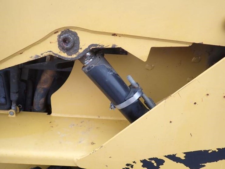 2010-caterpillar-232b-image-29