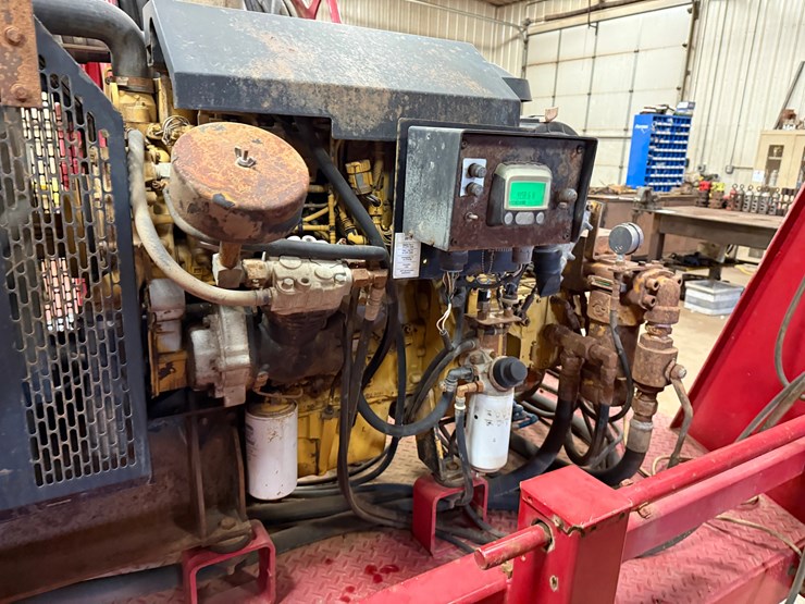 2013-caterpillar-c4.4-image-6