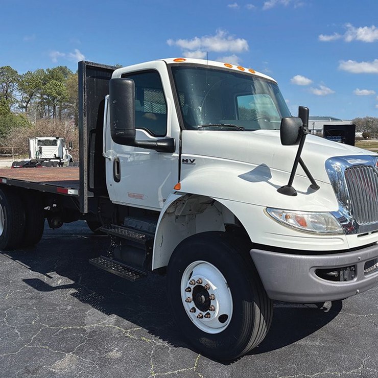 2020 INTERNATIONAL MV607