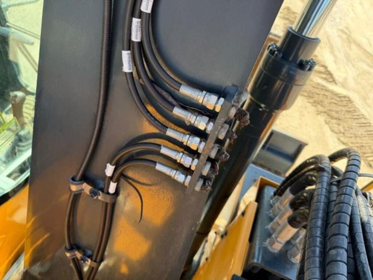 2023-hyundai-hx130a-lcr-image-35