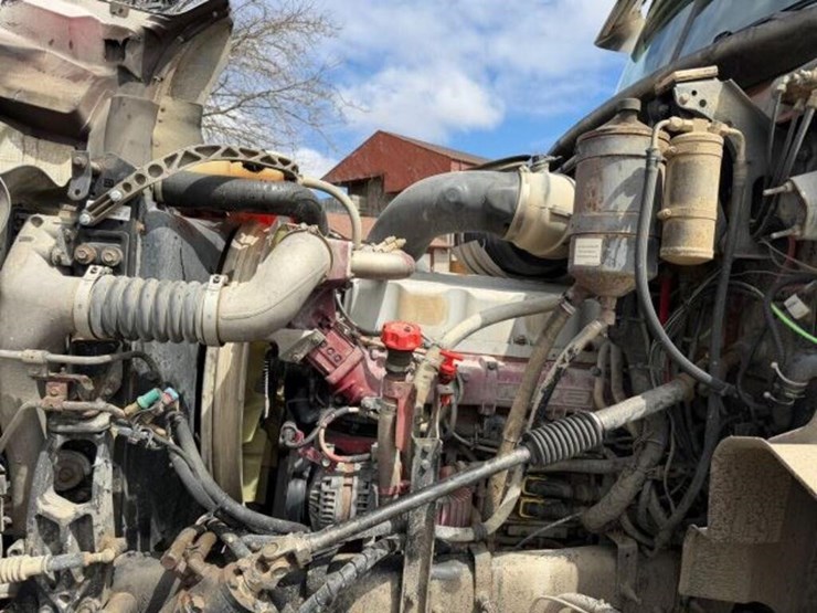 2011-mack-granite-gu813-image-40