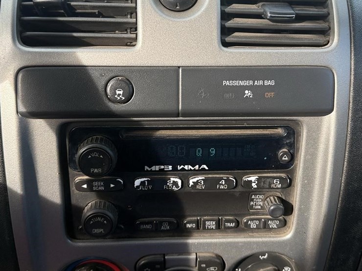 2010-chevrolet-colorado-image-16