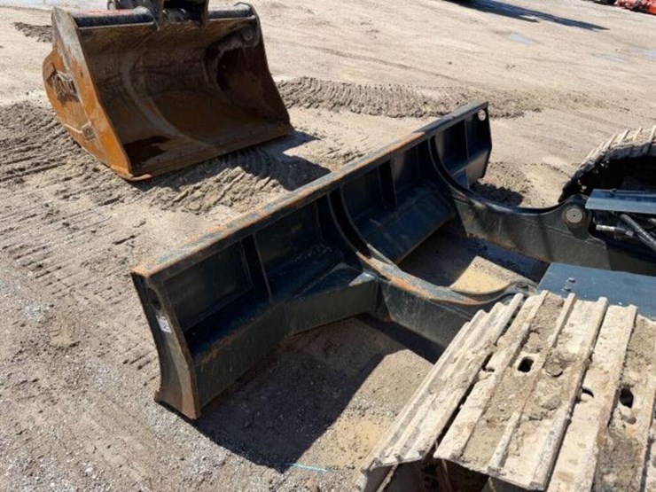 2023-hyundai-hx130a-lcr-image-55