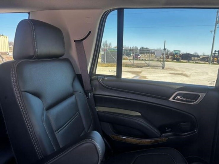 2016-gmc-yukon-denali-image-59