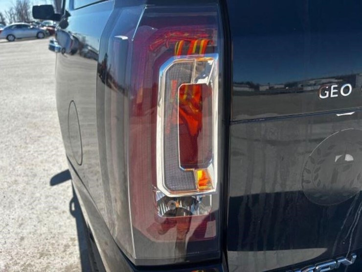 2016-gmc-yukon-denali-image-85