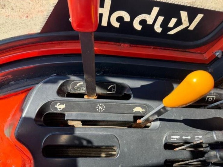 kubota-f2690-image-11