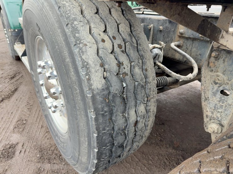 2003-kenworth-t800-image-23