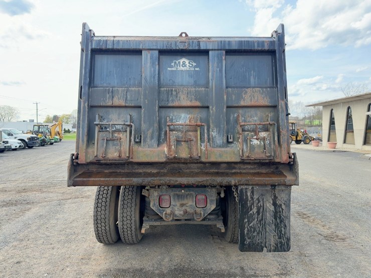 1994-international-8200-image-4