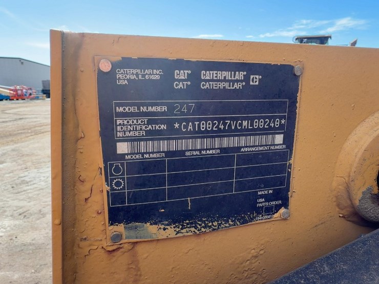 2002-caterpillar-247-image-24