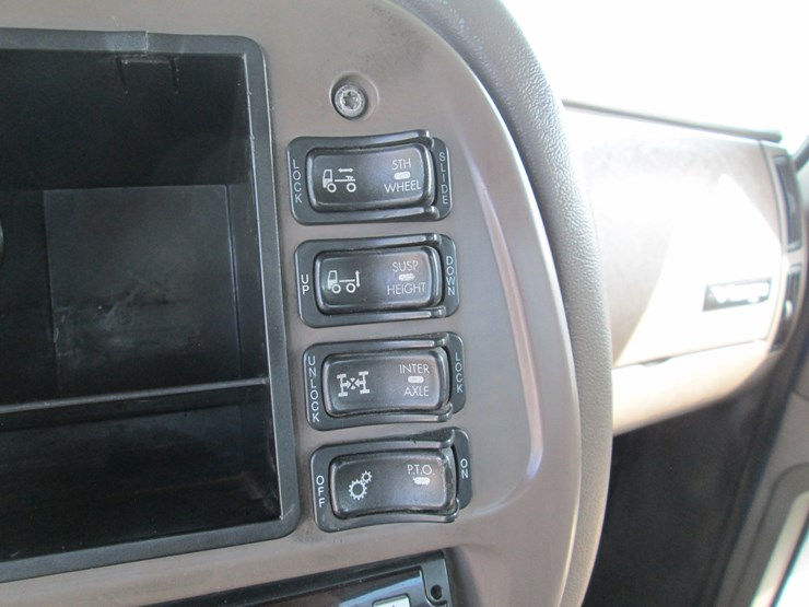 2007-mack-chn613-image-37