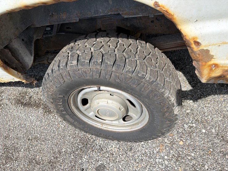 2012-ford-e350-image-9