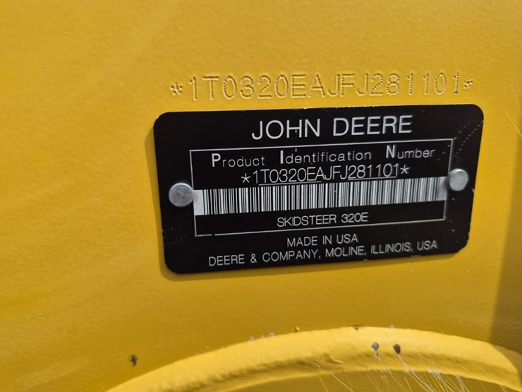 deere-320e-image-17