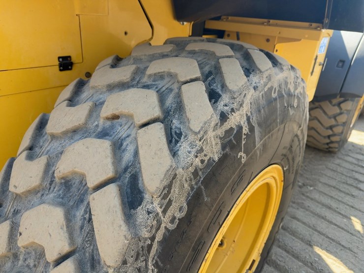 2016-caterpillar-938m-image-15