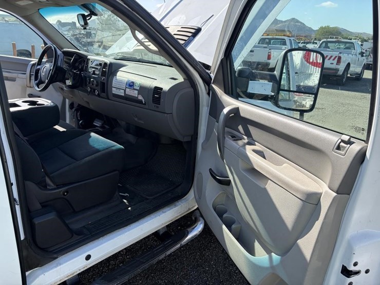 2012-gmc-sierra-3500-image-9