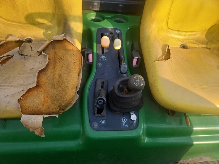 john-deere-progator-2030-image-16