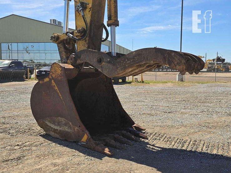 2018-caterpillar-336fl-image-10