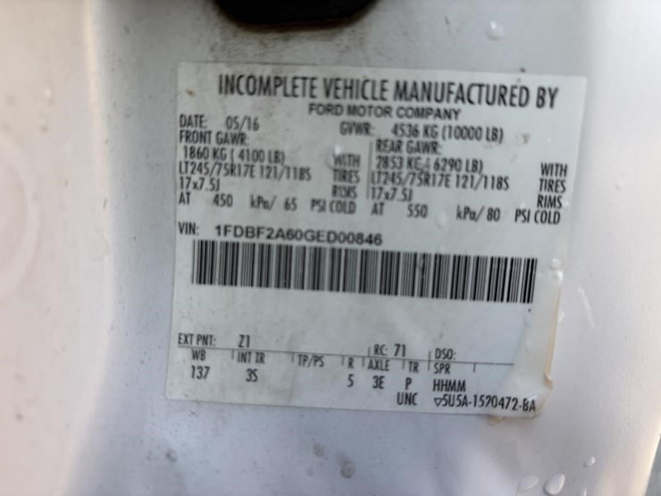 2016-ford-f250-xlt-image-16