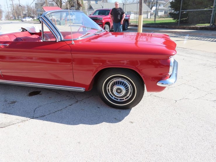 1963-chevrolet-corvair-monza-convertible-image-4