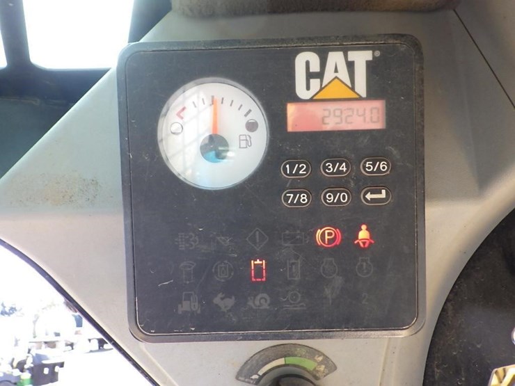 caterpillar-239d-image-24