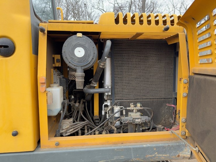 2006-volvo-ec140b-lc-image-33